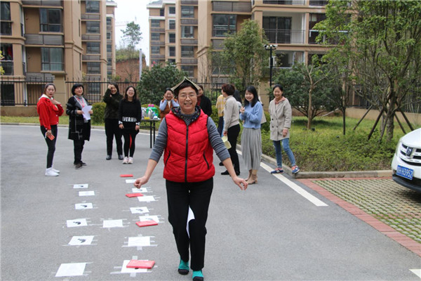 市古鎮(zhèn)公司開展慶祝三八婦女節(jié)趣味活動(dòng)