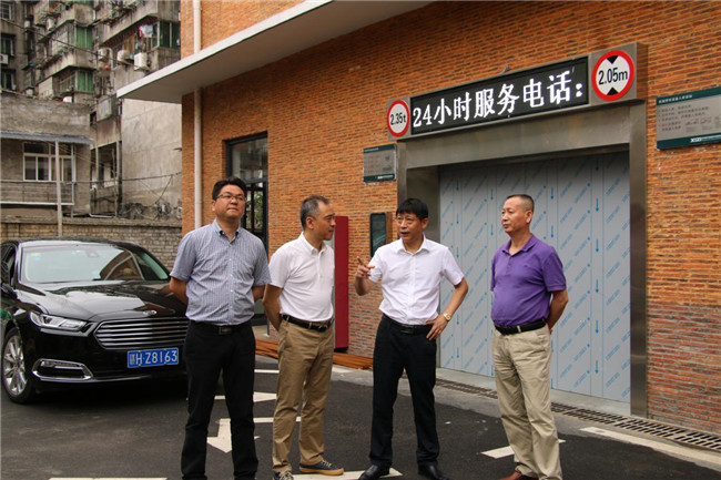 余華平深入市古鎮(zhèn)公司調研指導項目建設