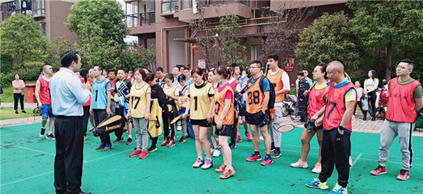 濃情中秋，歡度國(guó)慶——市古鎮(zhèn)投資公司舉辦古鎮(zhèn)天御羽毛球賽