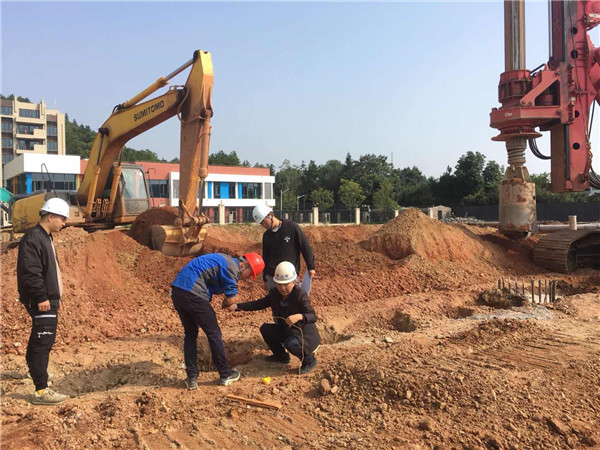 昌南湖北湖西側(cè)要建一個立體停車場，已經(jīng)開工！
